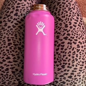 🤎🤎Purple Hydro Flask🤎🤎